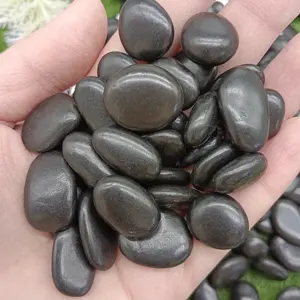 White/black/yellow Pebble Stone Yuhua Stone Riverstone For Paving And Landscaping