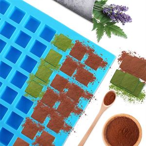 Moule en silicone commercial à 126 cavités pour bonbons, chocolats et bonbons gélifiés personnalisés - Product Image 3
