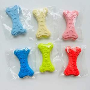 Giocattoli in Gomma per Animali Domestici, Giocattolo a Forma di Impronta di Cane in TPR, Osso Blu da Masticare per Cani - Product Image 2