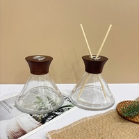 Hoogwaardige ronde walnootkleurige houten aromatherapie deksel groothandel aanpasbare houten geurkaarsenkap