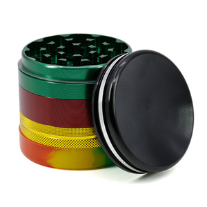 Moulin à herbes et épices en gros, 63 mm, 5 couches, en alliage d'aluminium |   Couleur dégradée Rasta, fond en <span class=keywords><strong>silicone</strong></span>, dents en forme d'étoile - Product Image 5
