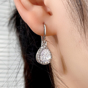 Eleganti Orecchini Pendenti a Goccia con Effetto Cristallo per Donne, Gioielli di Moda per Uso Quotidiano e Feste - Product Image 4