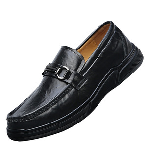Mocassins de ville haut de gamme pour hommes avec boucle métallique brodée, confortables, à enfiler, antidérapants, pour le bureau et les mariages - Product Image 1