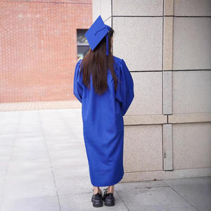 Uniformes Escolares de Alta Calidad al por Mayor ODM/OEM, Togas de Graduación para Estudiantes, Uniformes Sólidos para Hombres y Mujeres, 100% Poliéster - Product Image 4