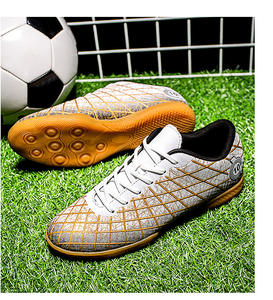 SeeMore TF chaussures d'entraînement basses à pointes courtes pour jeunes adultes chaussures de football de <span class=keywords><strong>futsal</strong></span> pour hommes et femmes de grande taille - Product Image 2