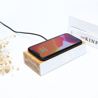 Houten Digitale Led Wekker Met Draadloze Telefoon Oplader Bamboe Tafel Klok Gift Logo Custom Desktop Klok