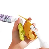 Porte-brosse à dents en plastique Portable étanche anti-dérapant caractéristiques must-have voyage randonnée Camping brosse étui mignon banane conception