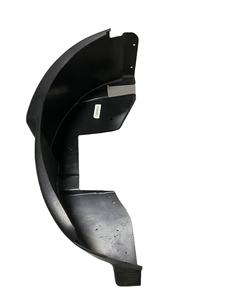 مكون بلاستيكي أسود مصنوع بتقنية التشكيل بالتفريغ لواقي الطين في المركبات بتصميم هيكل منحني - Product Image 5