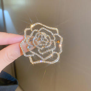 Diamante incrustado ahueca hacia fuera la flor exagerada trabajo pesado nicho personalizado moda accesorios de gama alta broche al por mayor femenino - Product Image 3