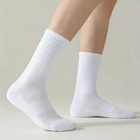 Chaussettes de sport pour hommes avec logo personnalisé, chaussettes de basket-ball en coton tricoté, absorbant la transpiration, antidérapantes, compression de la cheville, athlétiques, OEM
