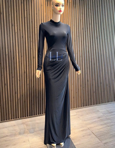 Vestido maxi elegante de manga larga para mujer, con cintura fruncida y diseño de cuello alto, de Vietnam. - Product Image 1
