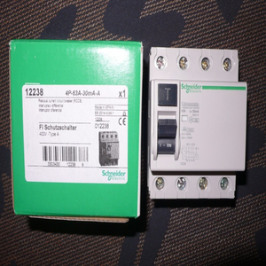 Plc <strong>Tetrapolar</strong> Differential <strong>Switch</strong> 63a 30ma Type A, Triphase +n for Warranty Product - Product Image 1