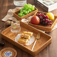 Lot de 2 plateaux ronds en rotin tressé faits à la main pour la maison, paniers de service tissés avec poignées, rangement de table