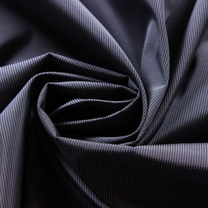 Tissu en PU enduit effet mémoire, torsadé chaîne et trame, à rayures verticales noir et blanc, pour vêtements d'extérieur - Product Image 4