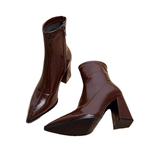 Botines Elegantes de Mujer para Otoño-Invierno, Novedad, de Charol Puntiagudo, Tacón Grueso, Estilo Delgado, Caña Corta con Cremallera, Diseño Graffiti, Aumento de Altura - Product Image 1