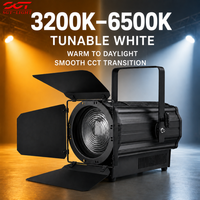 Projecteur LED Fresnel RGBALC 300W CRI95 DMX512 Zoom motorisé 15-60 °   Luminaire de scène à faible bruit pour salle de diffusion en direct