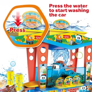 Juego de Simulación de Lavado de Autos con Pista de Plástico y 2 Autos de Fricción para Niños - Product Image 3