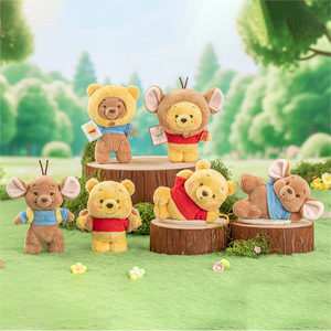Nuovo Set di 6 Peluche Autentici <span class=keywords><strong>Winnie</strong></span> <span class=keywords><strong>the</strong></span> <span class=keywords><strong>Pooh</strong></span> <span class=keywords><strong>Serie</strong></span> Forever Friends, Scatola Sorpresa con Portachiavi e Charm per Borse - Product Image 5