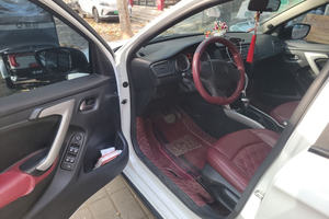 Citroen <span class=keywords><strong>2017</strong></span> 1.6L Automatica Edizione Fashion SUV Compatto Pratico Motore Aspirato Guida a Sinistra Scuro R15 - Product Image 6