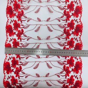 Passamaneria in pizzo ricamato ecologico da 33 cm, tessuto a rete con fiori rossi in spandex/nylon lavorato a maglia - Product Image 6