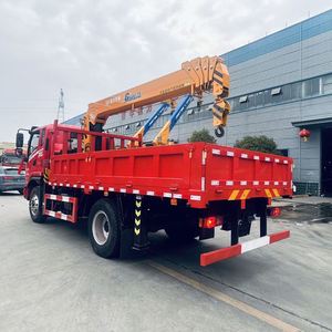 Camion de fret léger Dongfeng 4X2 avec grue montée, grue télescopique de 7 tonnes à vendre - Product Image 4