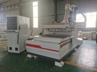 Routeur CNC Jinan Meokon 1325 avec changeur d'outils automatique, système de contrôle Syntec/LNC pour la découpe, la gravure et le fraisage du bois