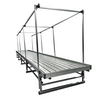 Grand banc roulant hydroponique à rail en V, système d'irrigation par flux et reflux multi-niveaux, pour agriculture en serre mobile