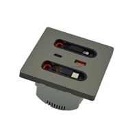 Enchufe de pared USB de carga rápida Universal BNT de 20W con línea de carga Salida de carga tipo C para teléfono móvil