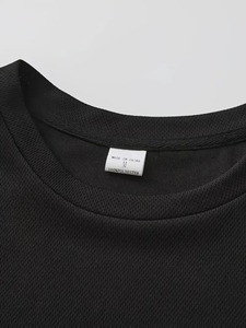 T-shirt unisexe noir à manches courtes avec motif graphique 'Born to Dilly Dally Forced to Lock In' et impression viral d'internet sur le thème des chats - Product Image 4