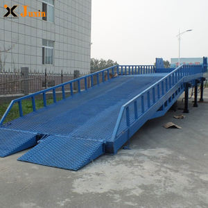 Rampe hydraulique <span class=keywords><strong>mobile</strong></span>, <span class=keywords><strong>pont</strong></span> d'escalade de chariot élévateur fixe inclinable, rampe de conteneur - Product Image 2
