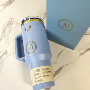 Venta al por mayor 40oz Messie Goat Stan Termo Handle Vasos <span class=keywords><strong>de</strong></span> agua Vaso <span class=keywords><strong>de</strong></span> invierno aislado Vasos <span class=keywords><strong>de</strong></span> agua Vaso <span class=keywords><strong>de</strong></span> paja <span class=keywords><strong>de</strong></span> acero inoxidable - Product Image 3