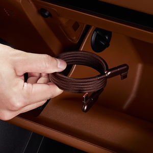 Cable USB-C Magnético Tail Link de 240W con Carga Rápida PD, Diseño Inclinable, Aislamiento de Nailon, 1m para Laptop y Teléfono - Product Image 5