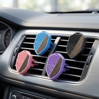 Diffuseur de parfum en bois en forme de bouclier à clipser pour grille d'aération de voiture, désodorisant aromathérapie pour armoire