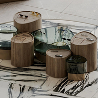 Étagère de présentation hexagonale personnalisable avec éclairage LED, personnalisation des couleurs, options de revêtement en poudre/verre/miroir/solide/ventilé