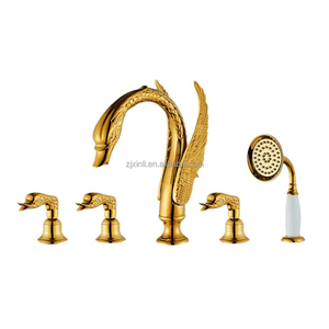 Grifo de Bañera Artístico de Lujo Modelo X8635U1BSGD, Forma de Cisne, Color Dorado, Material de Latón, Montaje en Cubierta - Product Image 2