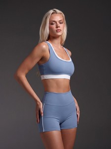 Ensemble 2 pièces de sport pour femme : Soutien-gorge de sport à col rond et short cycliste taille haute élastique, couleur unie, séchage rapide - Product Image 6