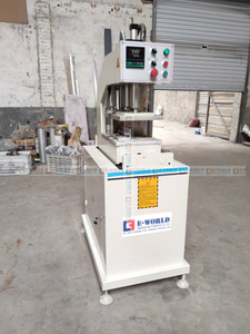 Machine à souder <span class=keywords><strong>PVC</strong></span>/UPVC à tête unique pour la fabrication de fenêtres et de portes en <span class=keywords><strong>PVC</strong></span>, fournie directement par l'usine - Product Image 4