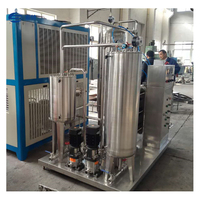 Ligne de production automatique de boissons gazeuses en acier inoxydable avec contrôle PLC, remplisseuse et capsuleuse pour usine de boissons gazeuses en bouteilles en verre