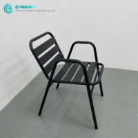 Chaise d'extérieur moderne et minimaliste en aluminium, confortable et empilable, idéale pour jardin, terrasse, hôtel et usage extérieur