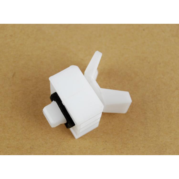 Isuzu NPR 4HK1 Front Panel Side Clip 8980213001 - OEM Spare Part