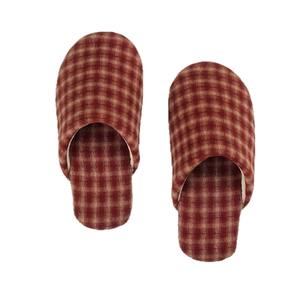 Chaussons d'intérieur silencieux et antidérapants en coton à carreaux de style japonais simple pour couple, à bout fermé, pour femmes et hommes - Product Image 1