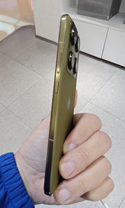 Smartphone incurvé Motorola Moto X70 Air Pro 6,8'' Snap Dragon 8 Gen5 5200mAh 50MP 165Hz pour le jeu - Product Image 6