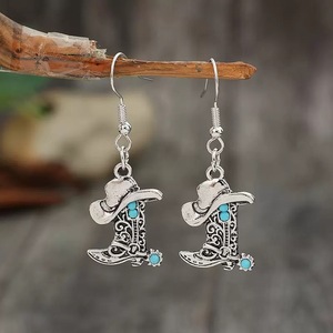 Boucles d'oreilles <span class=keywords><strong>chapeau</strong></span> et bottes de cowboy style bohème western - Pendentifs bottes style denim rétro - Bijoux créatifs vintage sud-ouest - Product Image 1