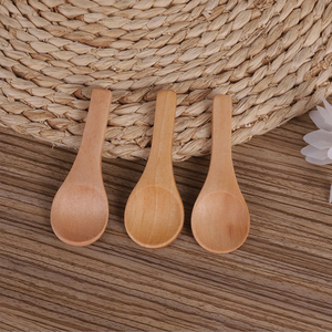 Petite cuillère ronde en bois - Product Image 4