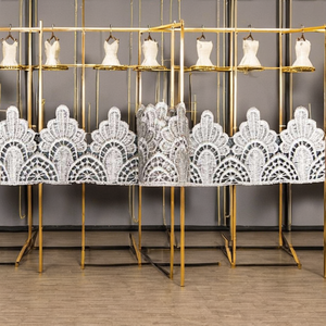 Cinta de Encaje Guipur de Poliéster Dorado de 65 mm de Alta Calidad, Ecológica, Bordado Soluble en Agua, para Bodas - Product Image 2