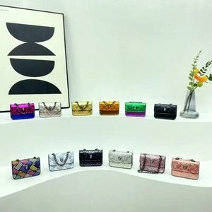 <span class=keywords><strong>Borsa</strong></span> a Catena Trapuntata di Design Esclusivo Europeo-Americano per Donne, Mini <span class=keywords><strong>Borsa</strong></span> Quadrata Colorata con Chiusura a Cerniera - Product Image 3