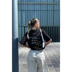 T-shirt noir décontracté avec inscription imprimée au dos, tailles XS XXS XL, style ajusté pour l'été, fabriqué en tissu tricoté Spandex Soie Polyester - Product Image 4