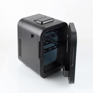 China Mini <span class=keywords><strong>nevera</strong></span> 8L agujero negro pantalla coche Frdige <span class=keywords><strong>para</strong></span> cafetera Hotel pequeño refrigerador - Product Image 3