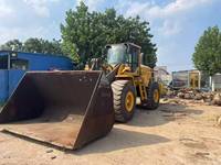 Gebrauchter Volvo 180G 5-Tonnen-Radlader mit Motor - Schweres Baugerät für Bergbau und Hofarbeit im Angebot