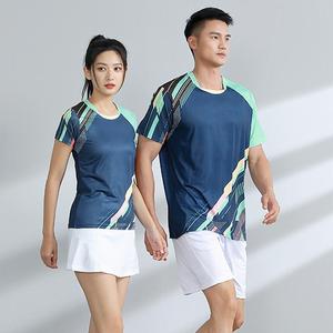 T-shirt de sport unisexe léger en polyester pour la course, le badminton et le tennis, idéal pour l'extérieur et le quotidien - Product Image 3